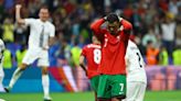 En medio del tiempo extra: Cristiano Ronaldo rompe en llanto por fallar un penal clave con Portugal - La Tercera