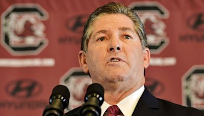 Tanner stepping down from South Carolina AD post