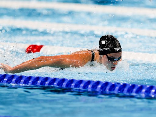 Summer McIntosh wins gold in 200 butterfly, continues ascent to swimming supremacy