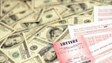 Jubilado gana millonario premio de lotería tras apostar por los mismos números durante 25 años - El Diario NY