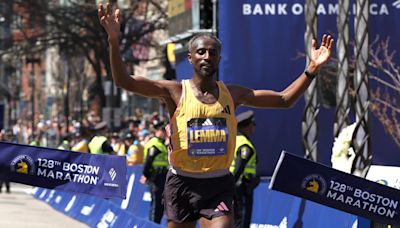 Lemma gana el maratón de Boston con una valiente escapada y Obiri repite triunfo