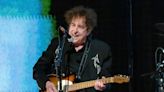 Hear Bob Dylan Cover Chuck Berry’s ‘Roll Over Beethoven’ For The First Time
