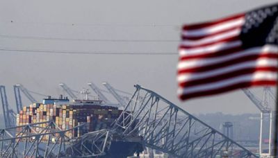 Biden pide ‘mover el cielo y la tierra’ para reconstruir el puente colapsado de Baltimore