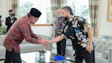 PM Anwar calls on Johor Sultan, crown prince TMJ