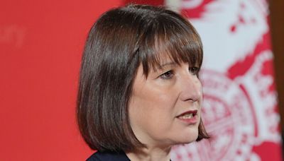 Pension pots could get £16,000 boost as experts send Rachel Reeves clear message