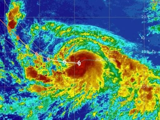 I've weathered a lot of hurricanes - these are my must-have storm tracking tools