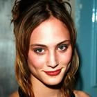 Nora Arnezeder