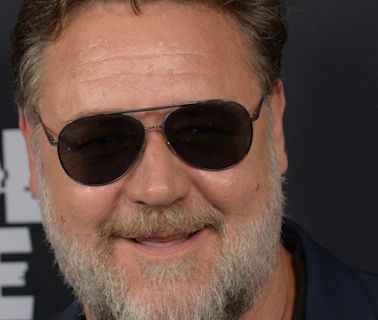 Russell Crowe revient sur le « ridicule » de ses « rencards » après son divorce