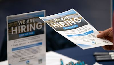 US Jobs Report to Show Bounce in Hiring as Labor Market Steadies