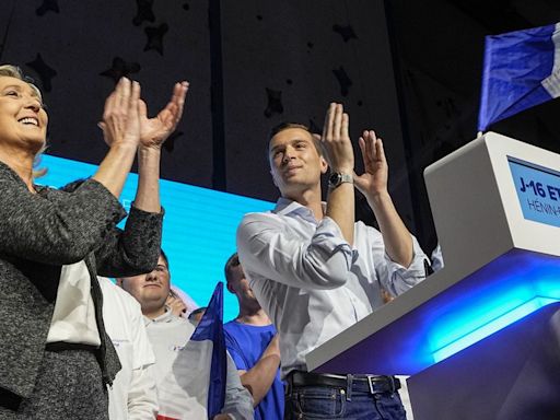 Los jóvenes franceses acuden en masa a ver al líder ultraderechista francés Bardella