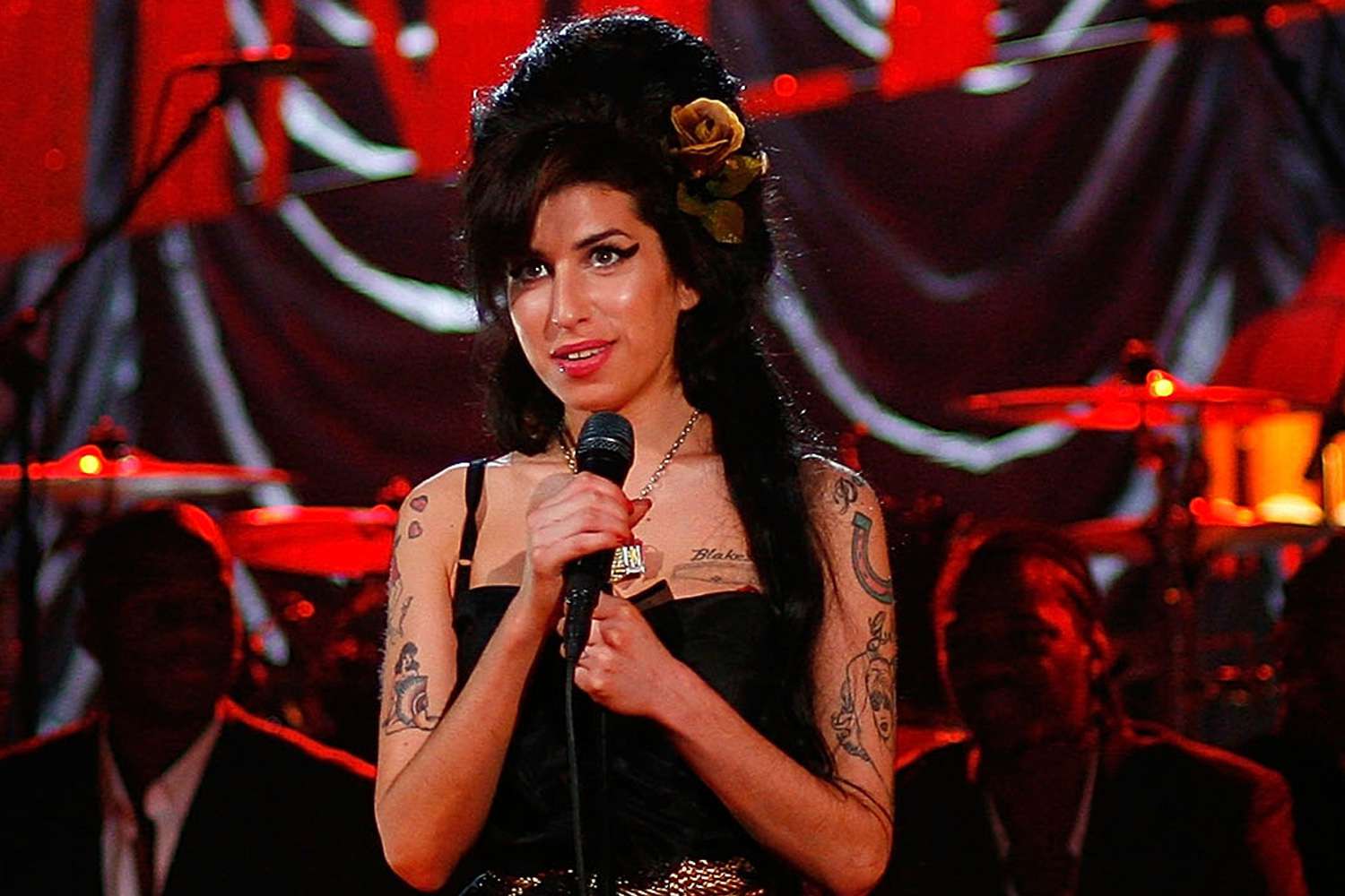 Amy Winehouse’s Viral Hot-Mic Moment from 2008 Grammys About Justin Timberlake Cut from “Back to Black” Biopic