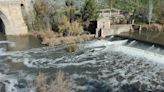 Las espumas del río Tajo, causadas por la contaminación de sus aguas