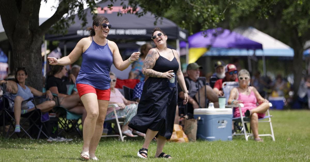 Photos: Fallen military members remembered during Memorial Day weekend picnic on Mandeville lakefront