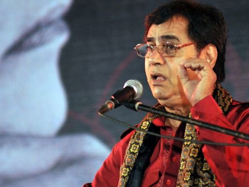 Sandesh Shandilya Reveals Jagjit Singh Performed At A Concert After Performing His Mother's Last Rites - News18