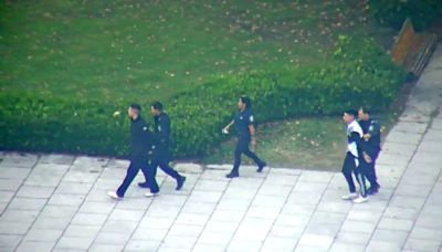 Detuvieron a dos jóvenes por portar un arma en la Plaza Moreno de La Plata