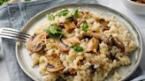 Cómo hacer risotto de champiñones, la receta del arroz más cremoso