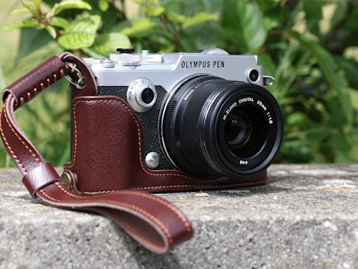 I can't believe Olympus walked away from this camera – if only we had it now