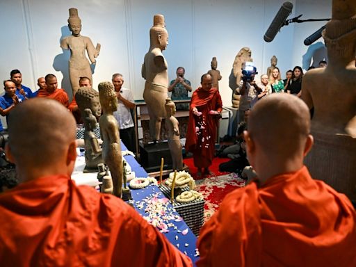 Trafficked Cambodian artefacts returned from US