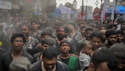 Shiite Muslims in Lebanon and Iraq commemorate Ashoura, marking the death of Imam Hussein