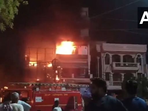 ...Dead, 12 Rescued After Massive Blaze Engulfs New Born Baby Care Hospital In Vivek Vihar; Devastating Visuals Surface