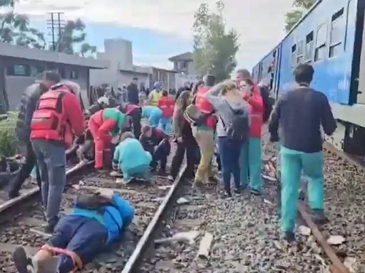 Choque de trenes deja al menos 70 heridos en Buenos Aires - La Tercera