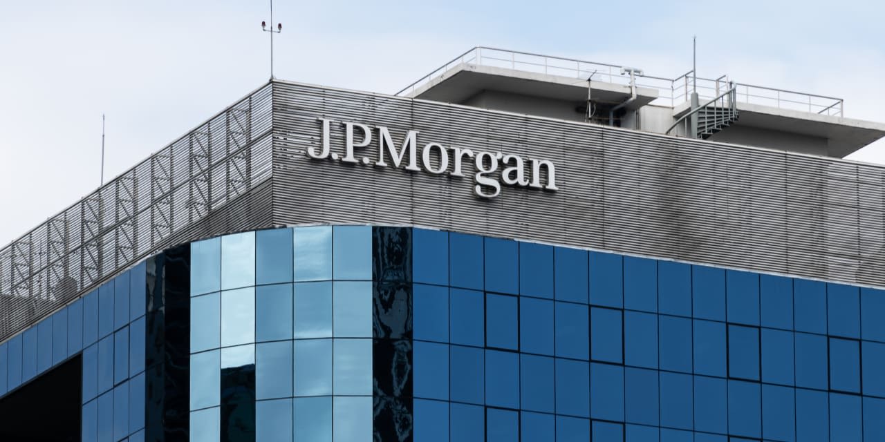 JPMorgan Makes Massive Hire: $28 Billion Advisor Team From Merrill Lynch