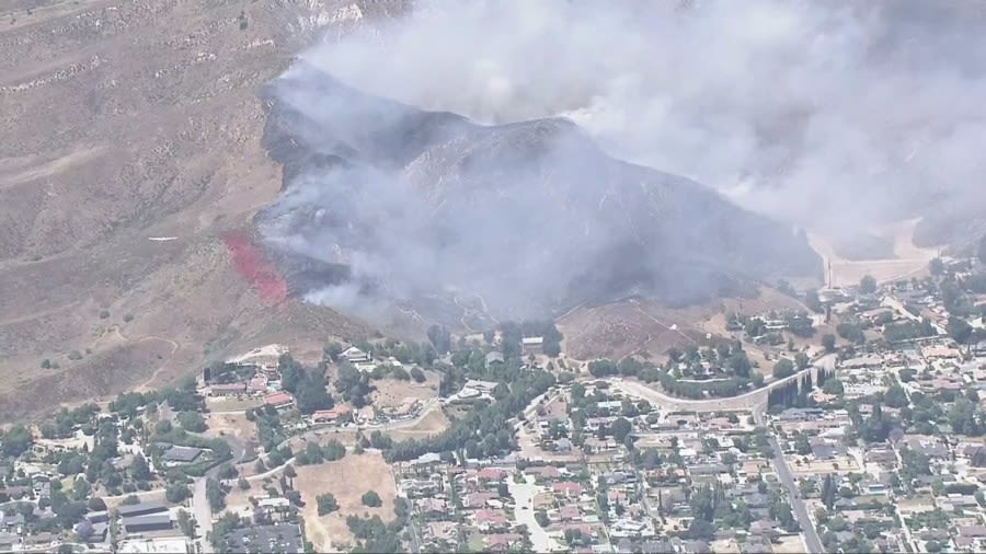 Sharp Fire contained in Simi Valley, evacuation orders lifted