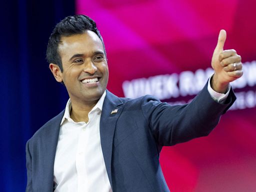 Vivek Ramaswamy reconoce el gran apoyo que RFK Jr. representa para las aspiraciones de Donald Trump - La Opinión