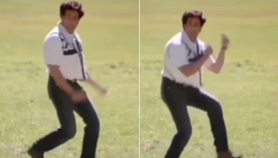 Turns Out, Sunny Deol Did The Tauba Tauba Hook Step Way Before Vicky Kaushal. See LOL Post