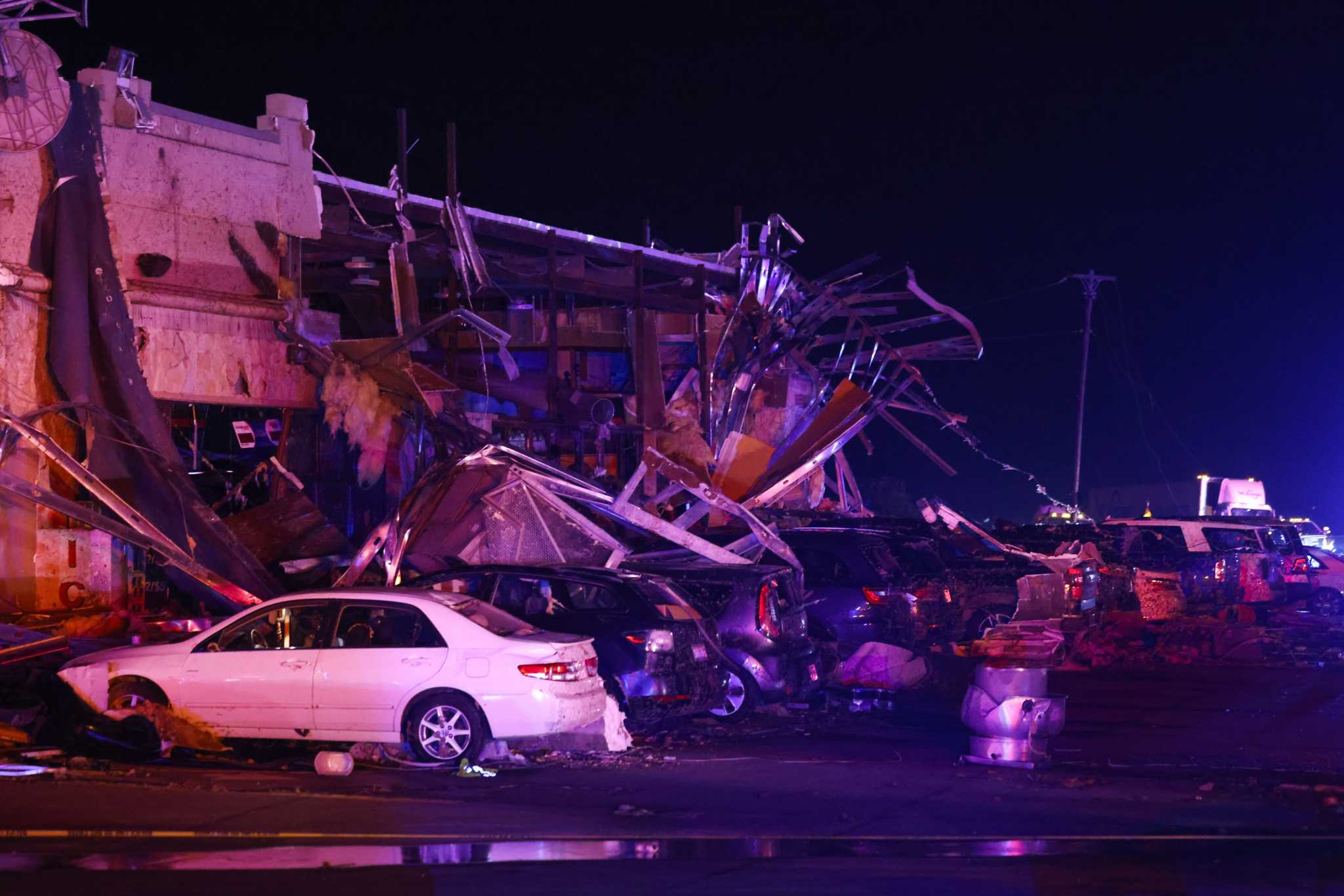 At least 11 dead in Texas, Oklahoma and Arkansas after severe weather roars across region