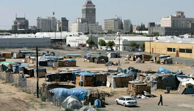 Politicians keep shifting blame as California’s homelessness crisis worsens | Dan Walters