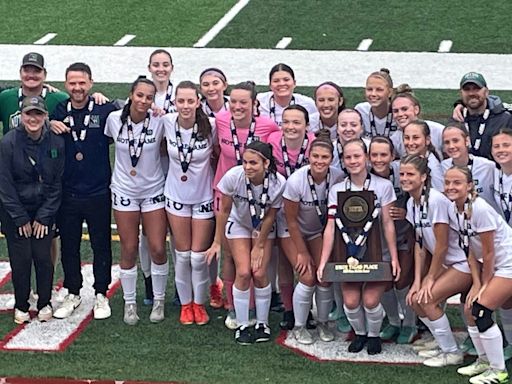 Peoria Notre Dame girls end record-setting soccer season with third place at IHSA Class 2A state finals