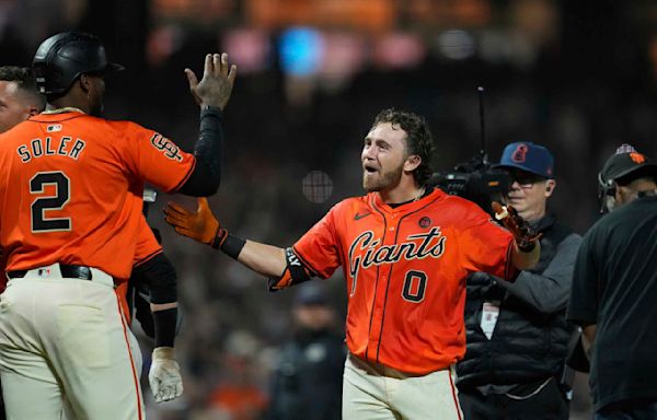 Brett Wisely hits 2-run homer in 9th to send Giants past Dodgers, 5-3