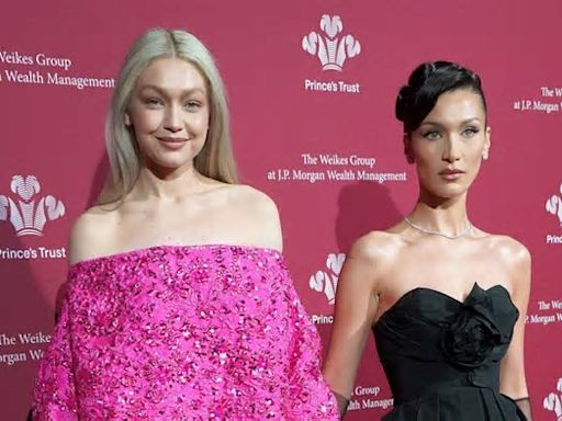 Bella Hadid (r.) gratuliert ihrer Schwester Gigi Hadid. (eyn/spot)