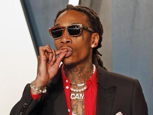 El rapero Wiz Khalifa, detenido por fumar marihuana en el escenario de un festival