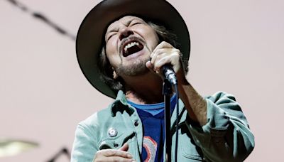 Review: Eddie Vedder and Pearl Jam hit another gear in Seattle Night 2