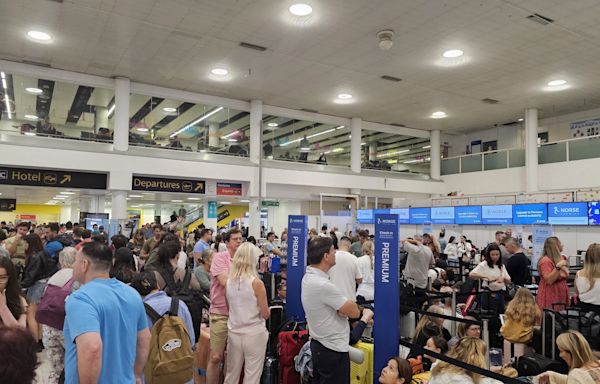 Airports and rail firms affected as IT outage causes transport chaos