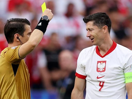 Robert Lewandowski return in vain as Poland slide to defeat against Austria