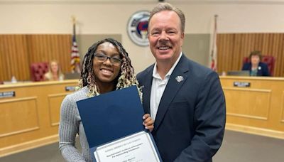 Teen Graduates with Perfect Attendance from Kindergarten to Senior Year: 'Truly a Phenomenal Feat'