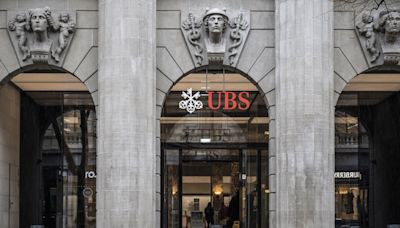 UBS Moves Into Debt Swap Market Pioneered by Credit Suisse