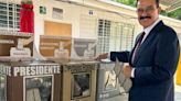 Elecciones 2024: Vota Carlos Lomelí, espera no haya hechos violentos durante la jornada electoral