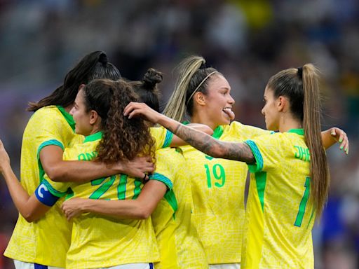 Brasil se verá las caras con EEUU por la medalla de oro en el fútbol femenino - El Diario NY