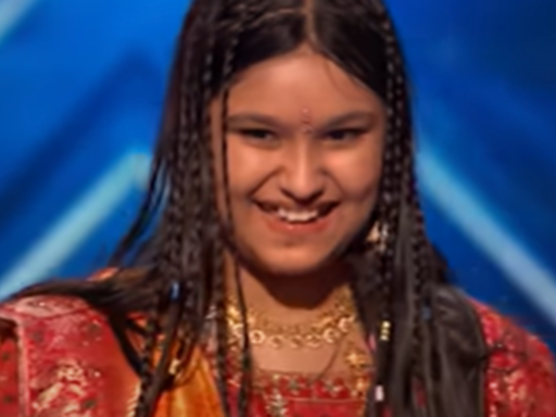 10-year-old Indian guitarist Maya Neelakantan rocks America's Got Talent; Anand Mahindra calls her 'Rock Goddess' - The Economic Times