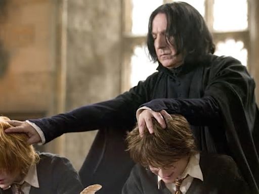 Daniel Radcliffe recuerda cómo Alan Rickman le "aterrorizó" en las primeras películas de Harry Potter: "Este tipo me odia"