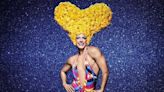 Reynaldo Gianecchini surge caracterizado como drag para 'Priscilla, A Rainha do Deserto'