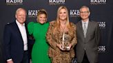 Country Radio Hall of Fame Celebrates New Inductees, Honors Trisha Yearwood & Warner Music Nashville’s John Esposito