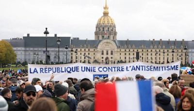 Macron exige abordar antisemitismo en escuelas tras violación de niña judía