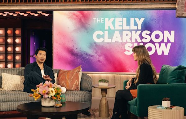 'Kelly Clarkson Show' Fans Side With Simu Liu After He Calls Out the Host on TV