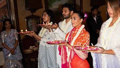 Kim and Khloe Kardashian visit Mumbai temple to offer aarti