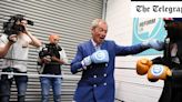 Farage proves to be a knockout with his fans